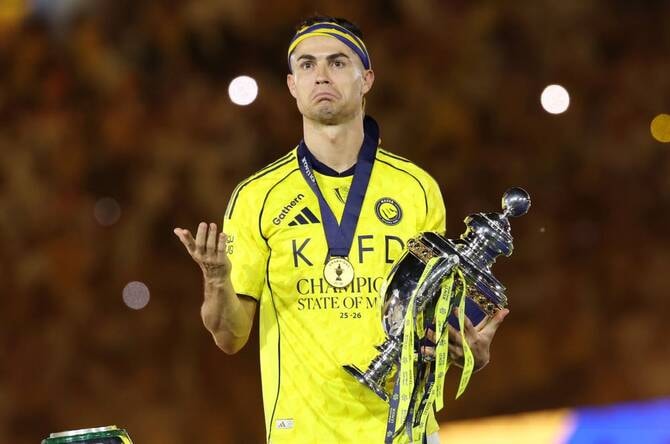 Cristiano Ronaldo trong màu áo Al-Nassr tạo nên cơn sốt thương mại toàn cầu.