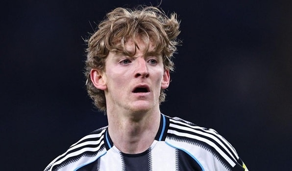 Gordon được Barca đánh giá cao.
