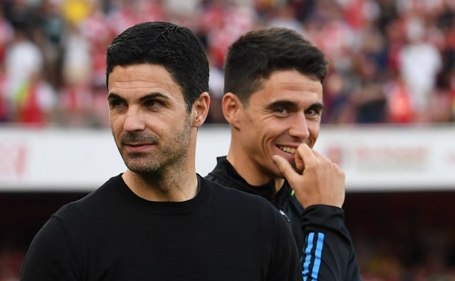 Carlos Cuesta học hỏi phương pháp từ Mikel Arteta để định hình bản sắc riêng.