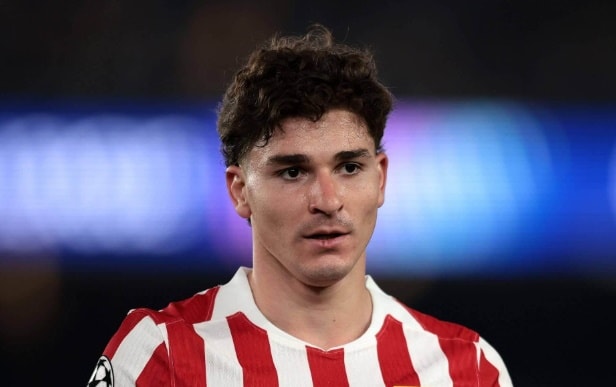 Julian Alvarez là mục tiêu số một của Barcelona để thay thế Lewandowski.