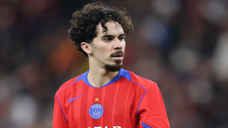 Tiền vệ PSG vẫn gặp khó ở các pha đấu tay đôi