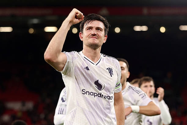 Harry Maguire vẫn là trụ cột nhưng gánh nặng tuổi tác đang dần hiện hữu.