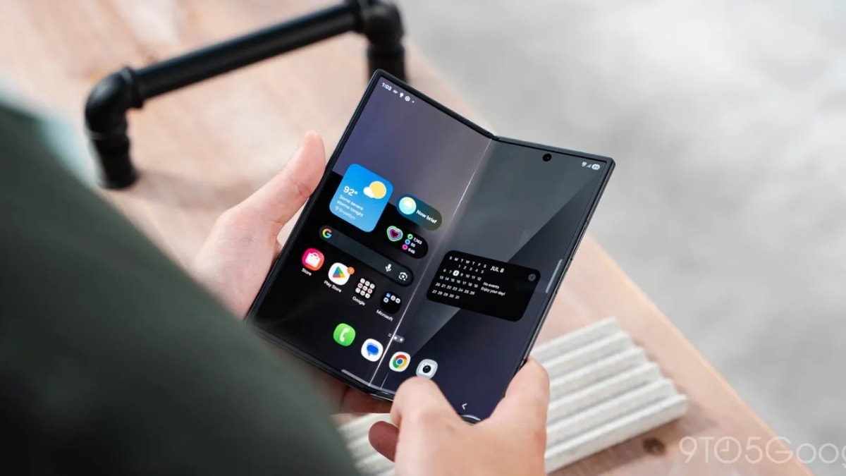 Nhiều tin đồn cũng tiết lộ Samsung Galaxy Z Fold8 series sẽ xử lý tốt hơn phần nếp gấp màn hình