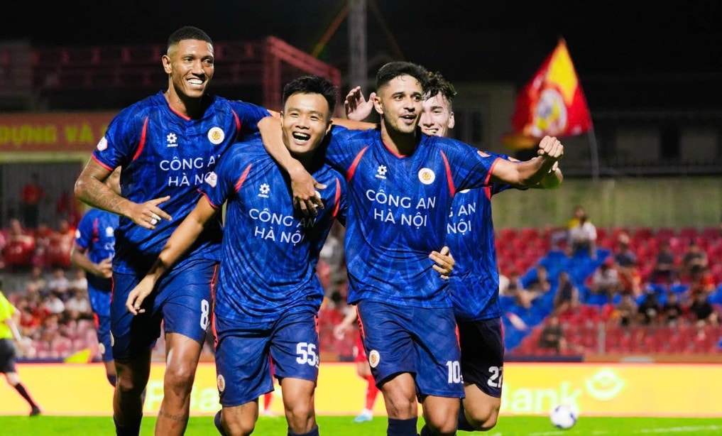 CAHN đã sẵn sàng để nâng cúp trên sân nhà. Ảnh: CAHN FC.