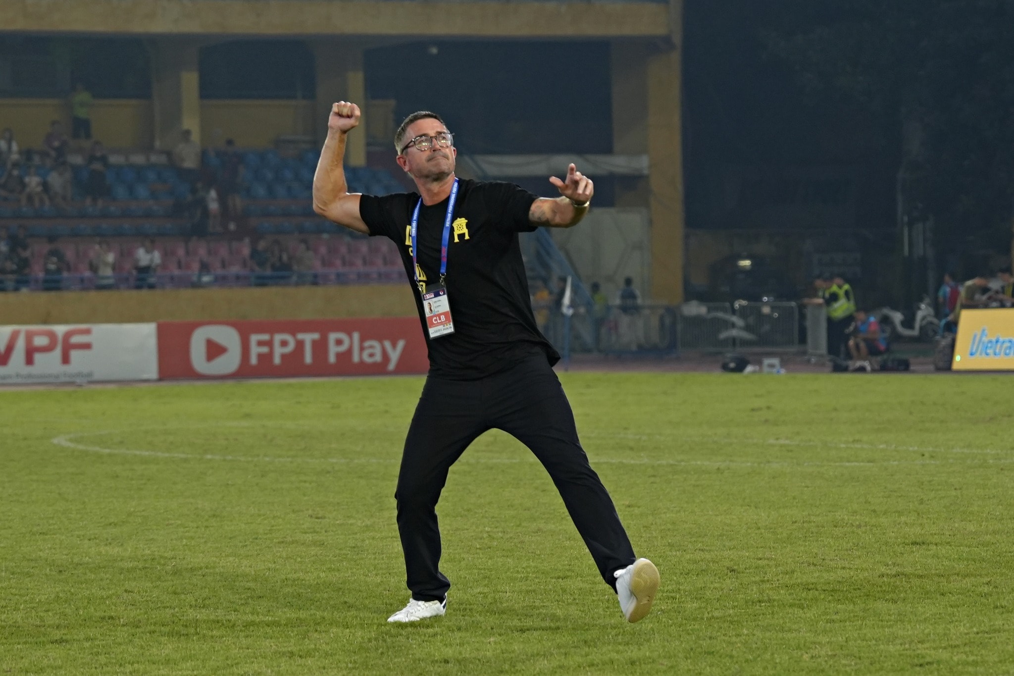 HLV Harry Kewell mang đến triết lý bóng đá tấn công hiện đại cho Hà Nội FC.