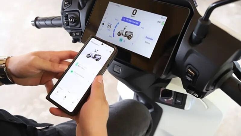 Cận cảnh màn hình TFT và các tiện ích trên Honda CUV e: