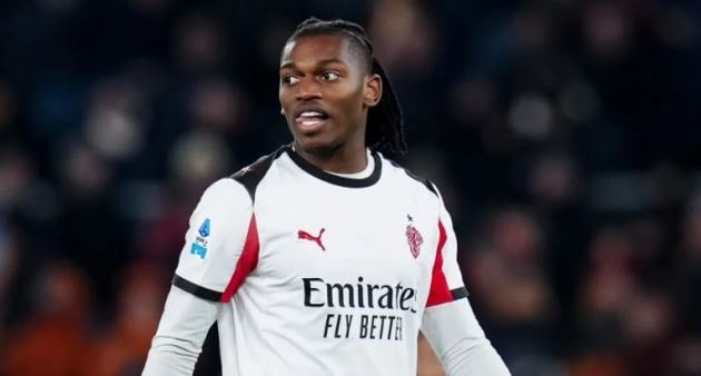 Rafael Leao trong màu áo AC Milan đang là mục tiêu theo đuổi của Manchester United nhằm tăng cường hàng công.