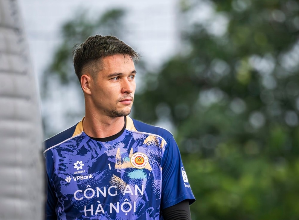Thủ môn Nguyễn Filip trong màu áo CLB Công An Hà Nội