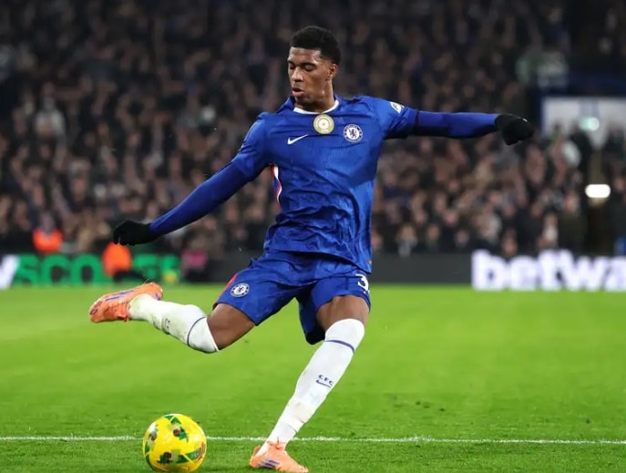 Josh Acheampong là nhân tố quan trọng trong kế hoạch của Alonso tại Chelsea.