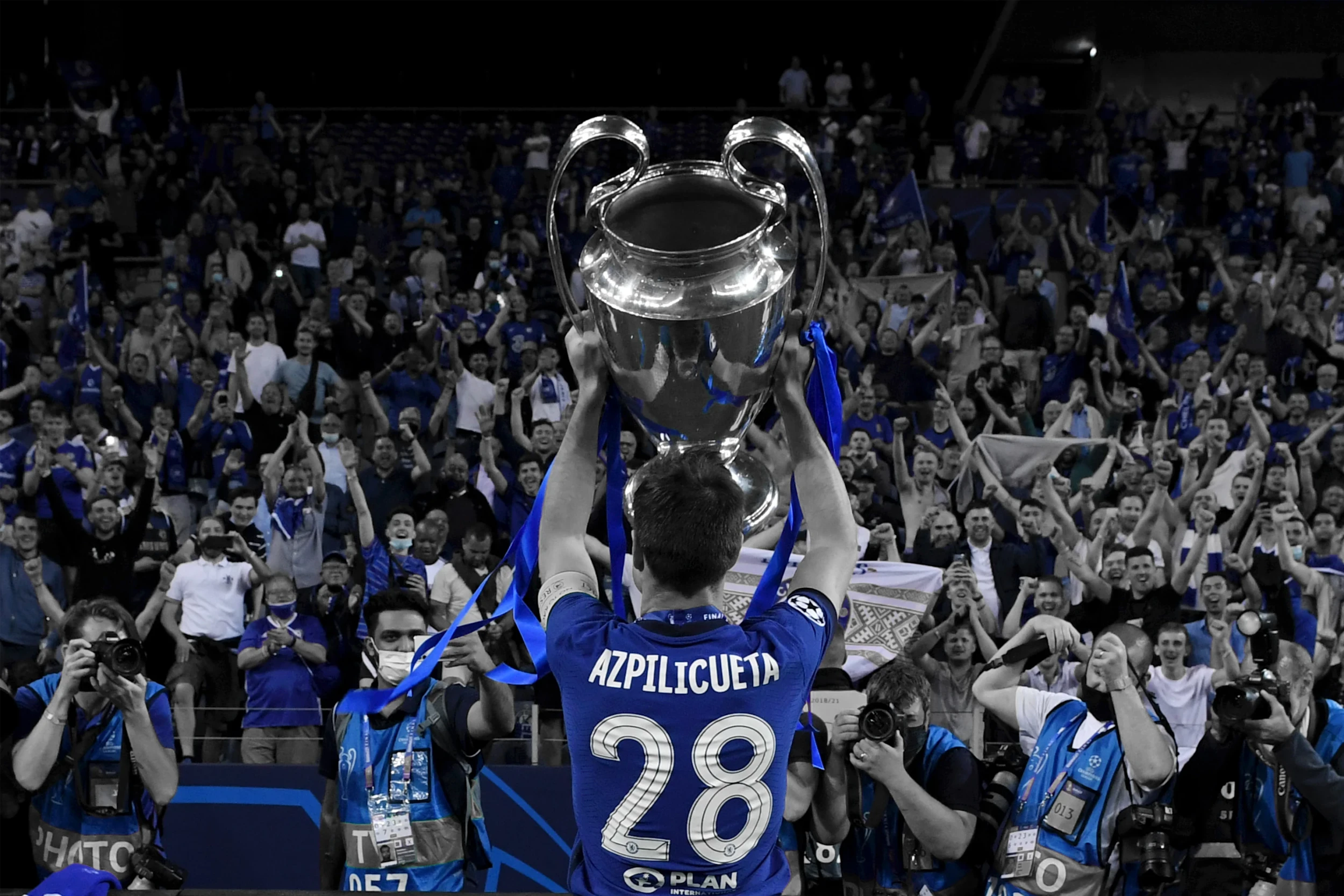 Cesar Azpilicueta rời Chelsea với tư cách là một trong những huyền thoại vĩ đại nhất lịch sử CLB.