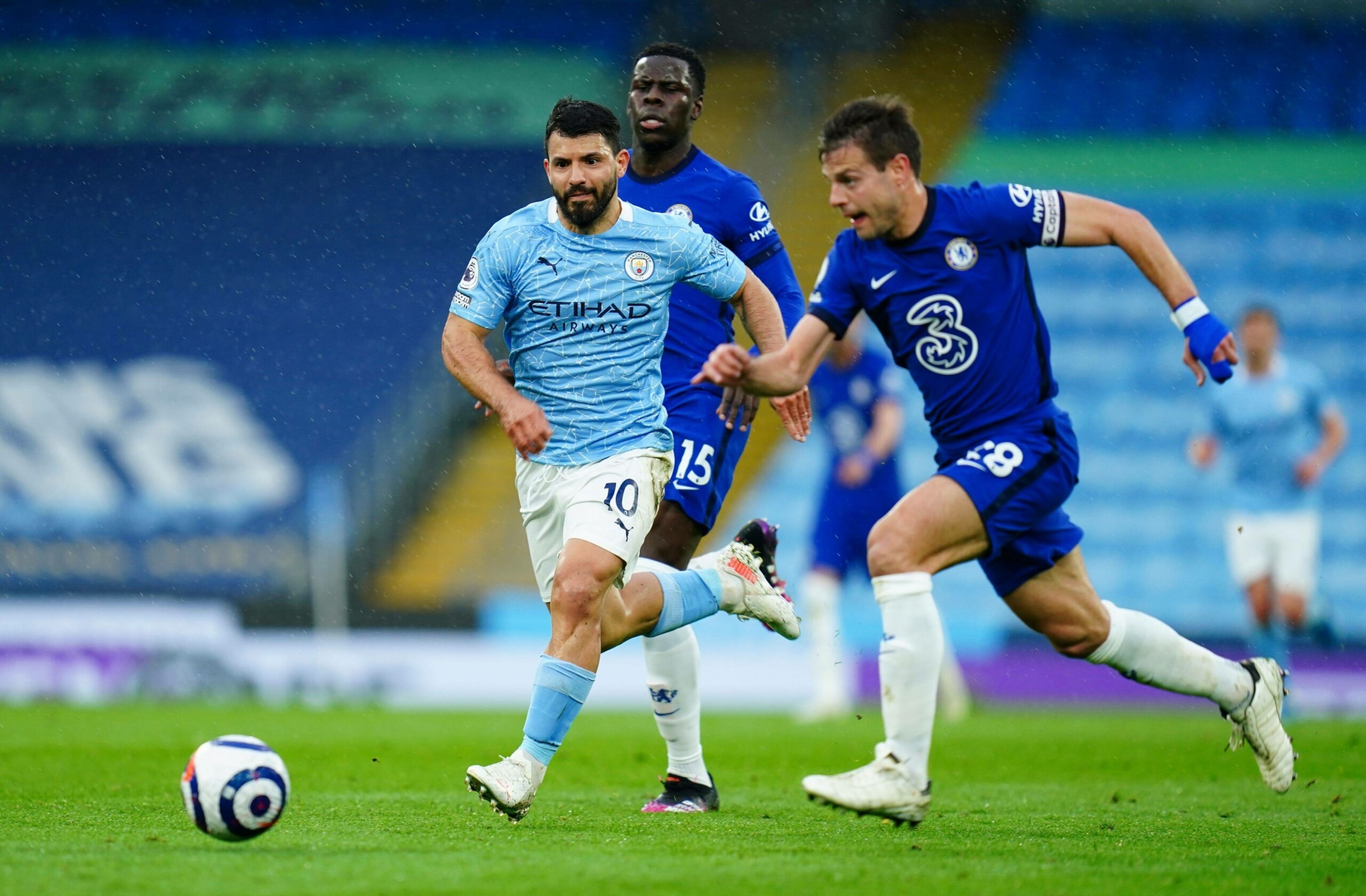 Sức ép cực lớn từ Man City trong những phút cuối trận không thể khuất phục được hàng thủ Chelsea.