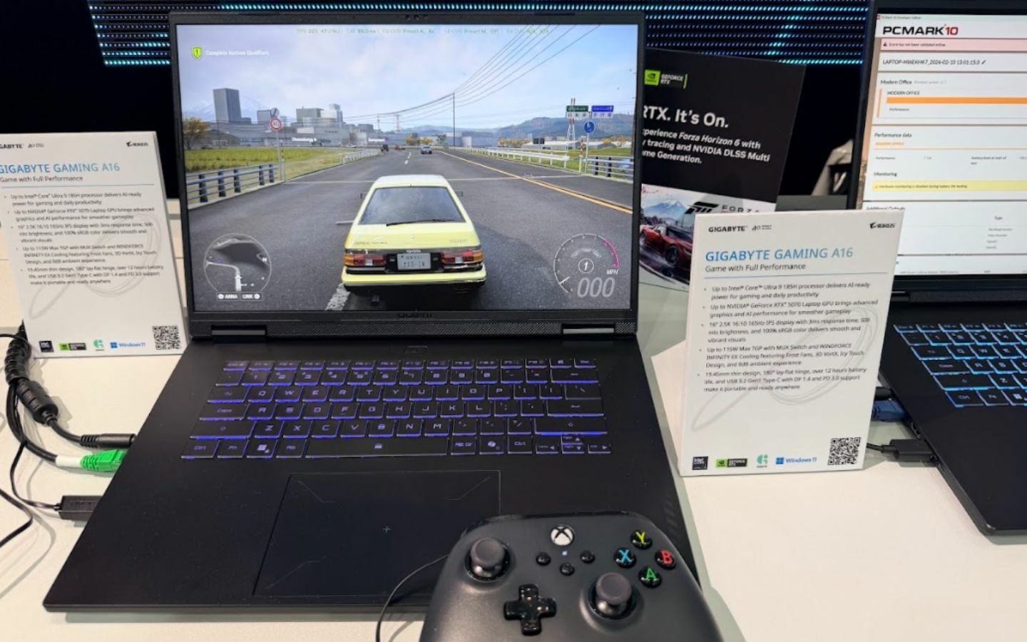 Laptop Gigabyte GAMING A16 PRO với thiết kế mỏng và hiệu năng ổn định