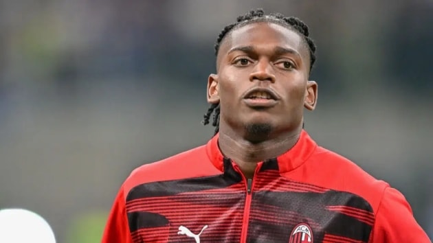 Manchester United nhắm đến Rafael Leao