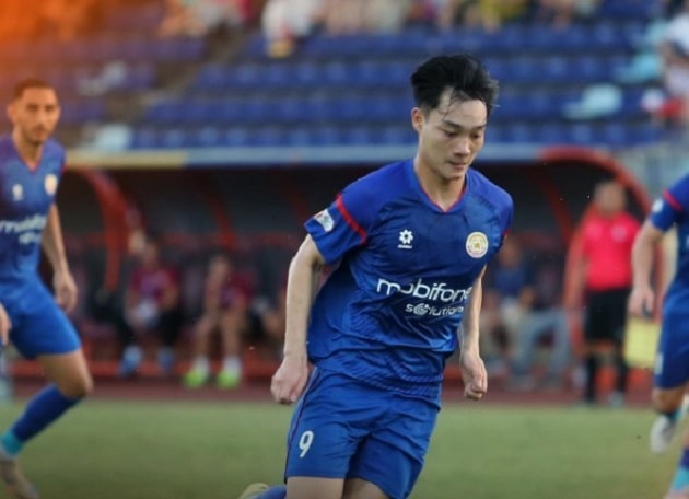 Cầu thủ PVF-CAND chuẩn bị cho trận đấu play-off giành suất dự V.League.