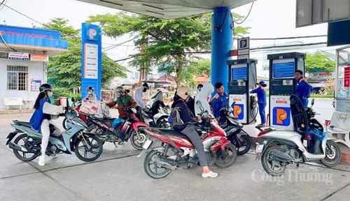 Phản hồi từ khách hàng sau một tuần trải nghiệm xăng E10 chủ yếu theo hướng tích cực.