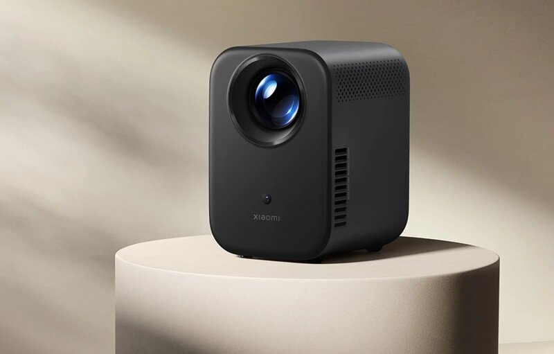 Máy chiếu mini Xiaomi Smart Projector L1 hỗ trợ xem bóng đá World Cup 2026