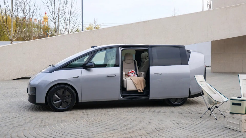 Thiết kế khoang hành lý và cấu hình ghế ngồi linh hoạt trên Li Auto MEGA Home