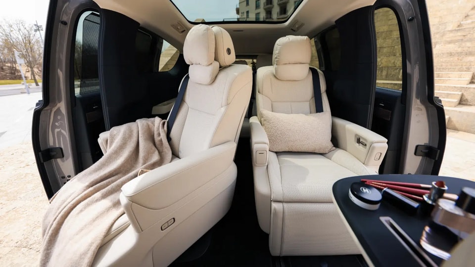 Hệ thống cảm biến lidar và thiết kế ngoại thất hiện đại của Li Auto MEGA Home