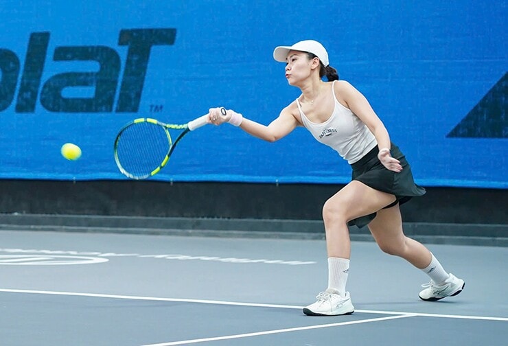 Là một nhân viên văn phòng có niềm say mê với tennis, tay vợt sinh năm 1998 Đỗ Hà Đông Phương cũng rất hào hứng khi có nhiều trải nghiệm bổ ích ở giải đấu đầu tiên của mình dù phải sớm dừng bước.