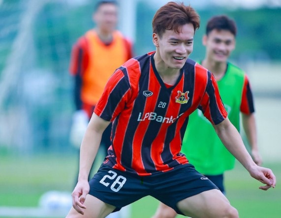 Nguyễn Hoàng Đức là hạt nhân trong lối chơi của Ninh Bình