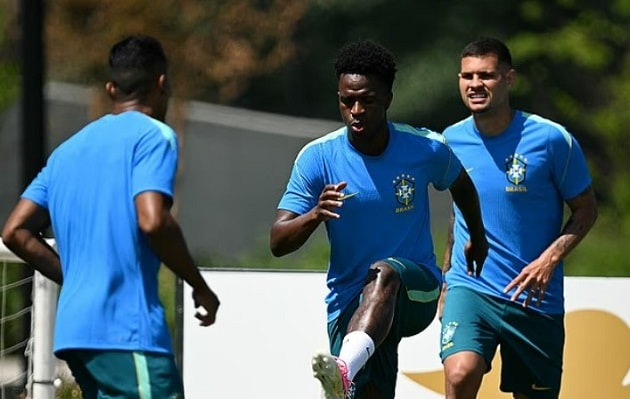 Đội tuyển Brazil đối mặt với áp lực lớn trước thềm World Cup.