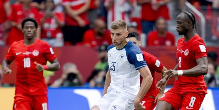 Lukic ghi bàn mở tỷ số cho Bosnia & Herzegovina tại World Cup 2026.