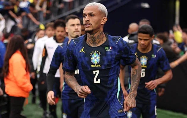 Sự vắng mặt của Wesley do chấn thương khiến kế hoạch của tuyển Brazil bị xáo trộn.