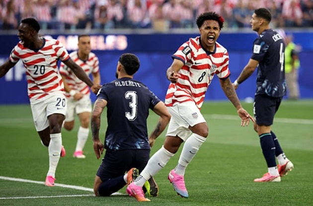 Weston McKennie (7.2): Làm chủ hoàn toàn khu trung tuyến, đặc biệt là trong hiệp một.