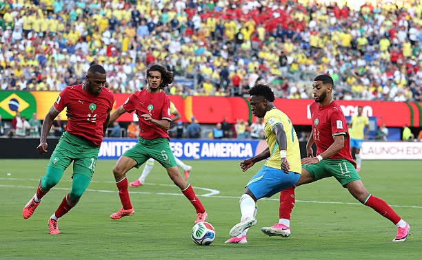 Vinicius Junior ăn mừng bàn thắng gỡ hòa cho Brazil trong ngày đạt cột mốc 50 lần khoác áo đội tuyển.