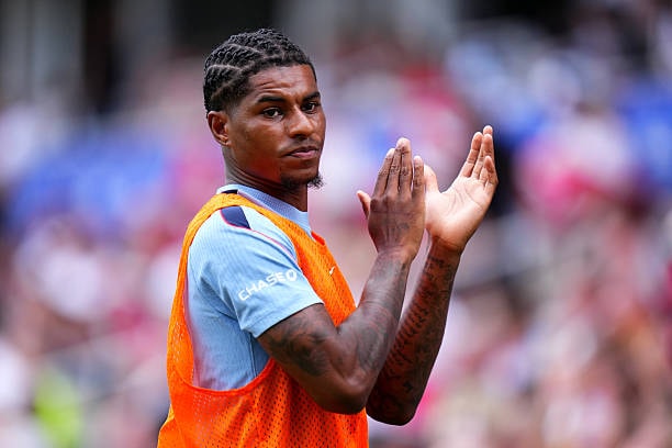 Chelsea muốn gây bất ngờ với Marcus Rashford.