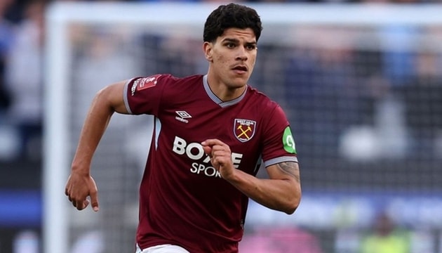 Mateus Fernandes trong màu áo câu lạc bộ chủ quản, mục tiêu hàng đầu của Manchester United.