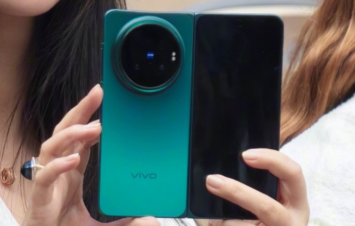Mẫu điện thoại gập tiếp theo của vivo sẽ có tùy chọn màu xanh bắt mắt