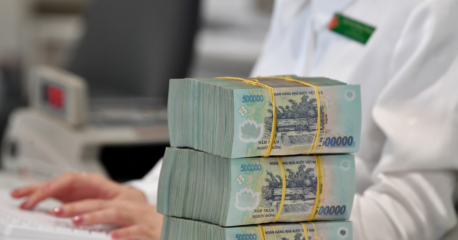 Một số ngân hàng lớn thực hiện điều chỉnh giảm lãi suất huy động trong ngày 19/6/2026