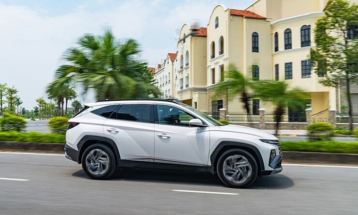 Hyundai Tucson 2026 sở hữu gói an toàn SmartSense đầy đủ tính năng
