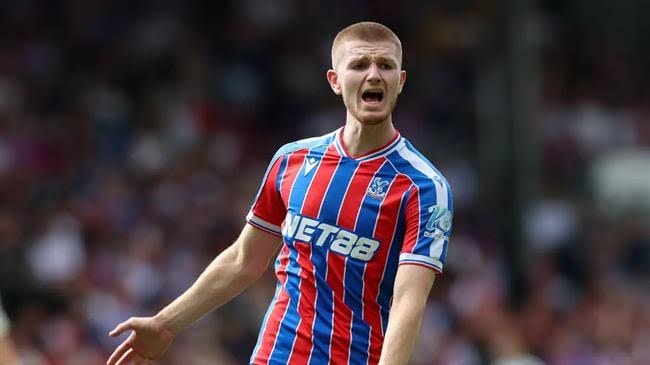 Adam Wharton lọt vào tầm ngắm của Tottenham.