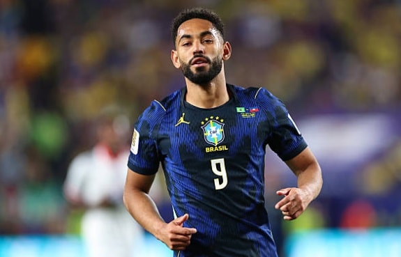 Matheus Cunha tỏa sáng rực rỡ với cú đúp bàn thắng giúp Brazil áp đảo hoàn toàn đối thủ.