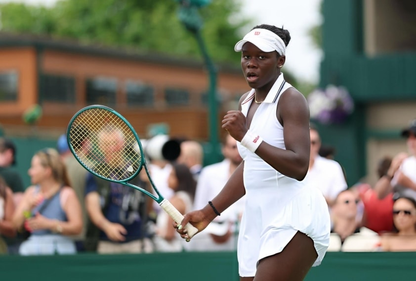 Victoria Mboko gặp chấn thương đầu gối tại Queen's Club