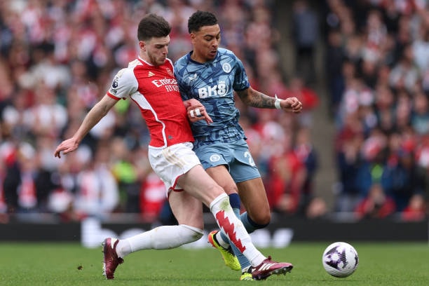 Declan Rice đang nỗ lực thuyết phục Morgan Rogers gia nhập Arsenal trong đợt tập trung đội tuyển Anh.