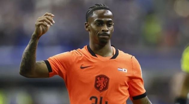 Crysencio Summerville trong màu áo West Ham