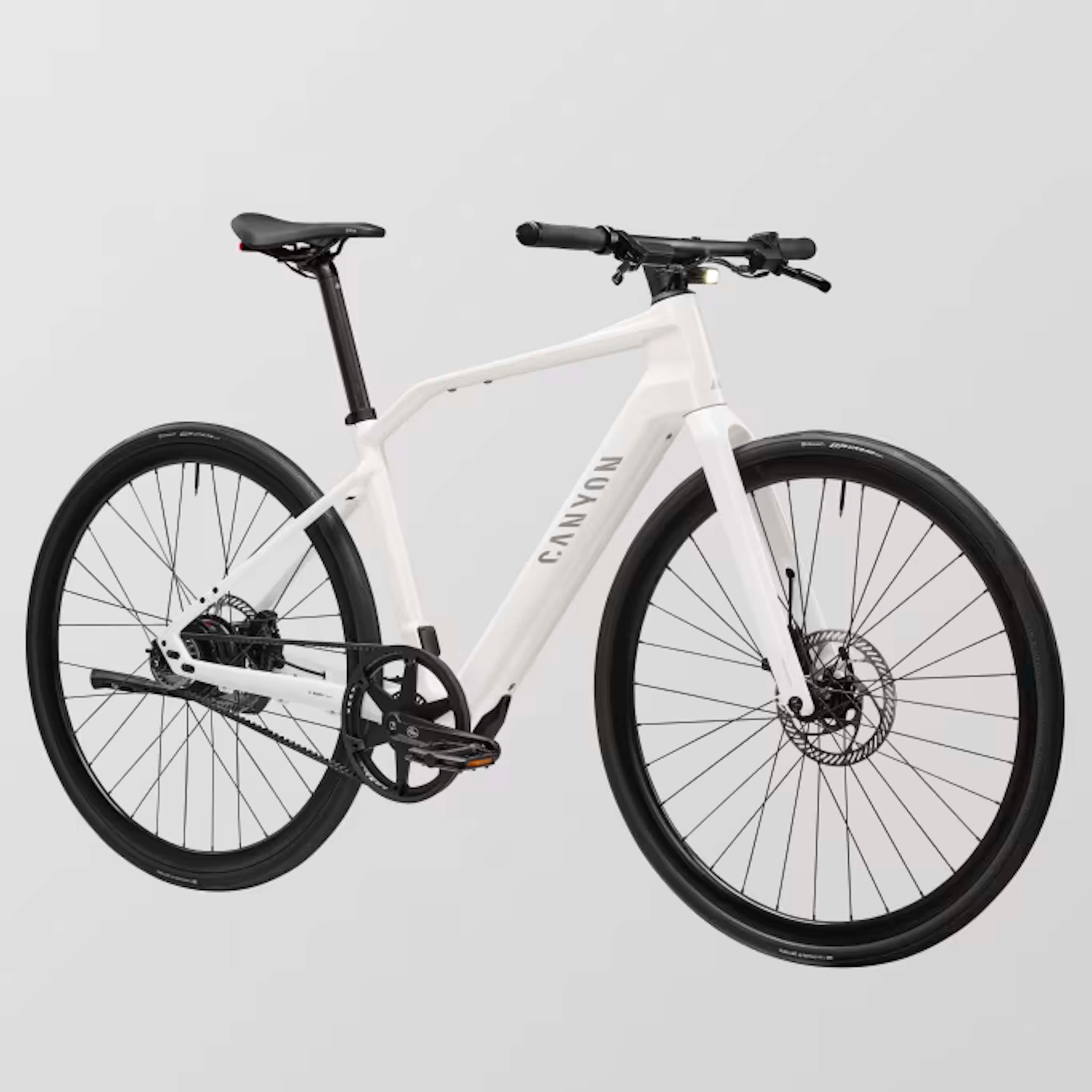 Thiết kế tối giản của Canyon Roadlite:ON CF khiến nó trông như xe đạp thường