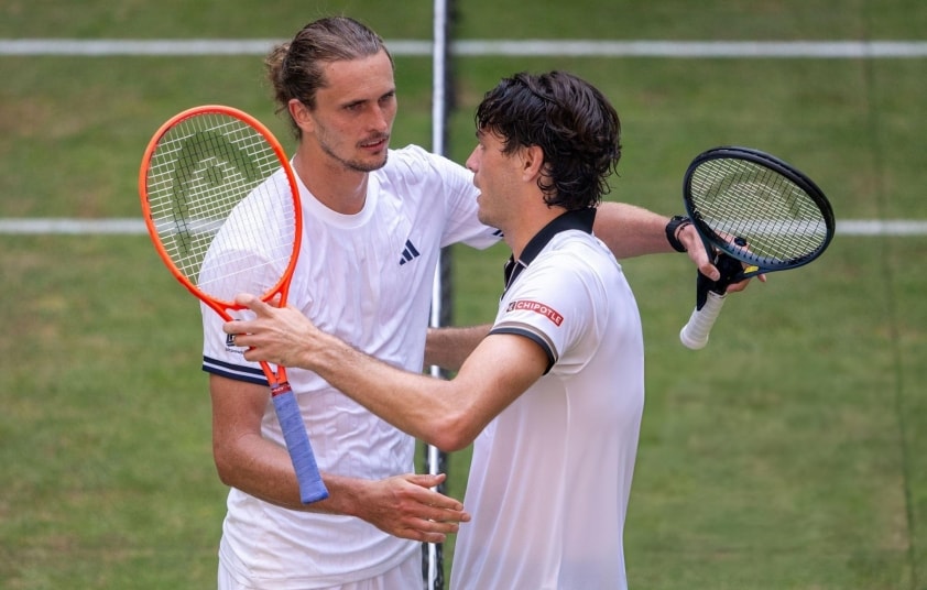 Alexander Zverev thất vọng sau trận thua Taylor Fritz tại Halle Open 2026