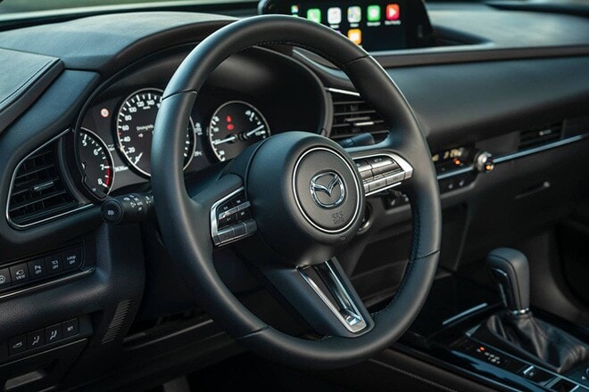 Màn hình giải trí và cụm điều khiển trung tâm trên Mazda CX-30