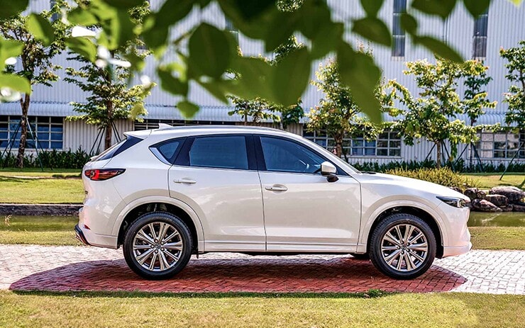 Thiết kế đuôi xe Mazda CX-5 hiện đại và cân đối