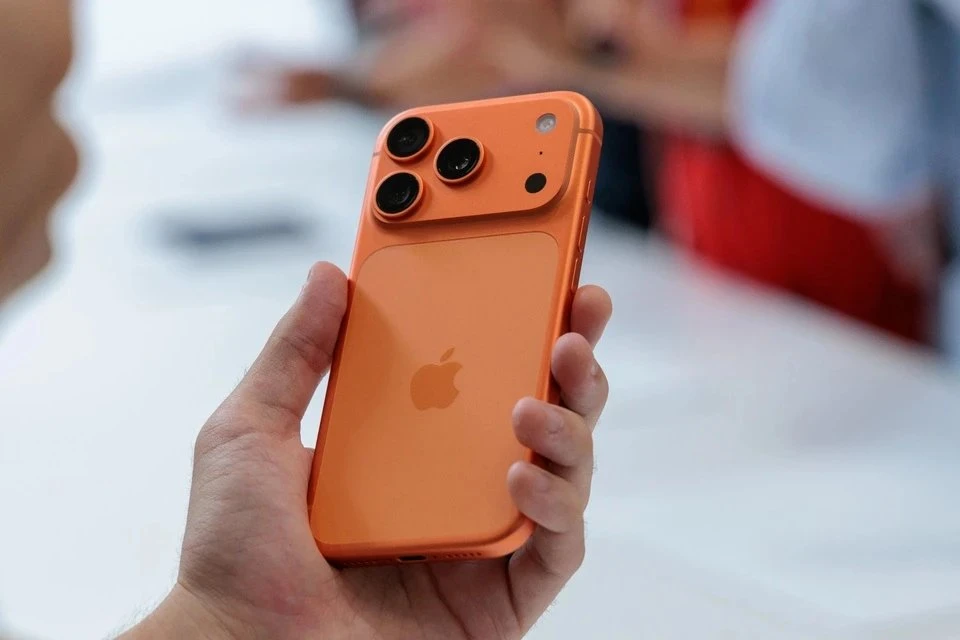 Cận cảnh thiết kế dự kiến của iPhone 17 Pro với cụm camera cải tiến