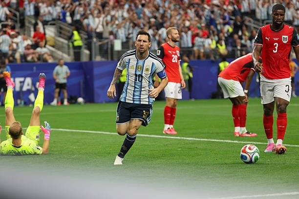Lionel Messi tỏa sáng rực rỡ trong trận đấu giữa Argentina và Áo tại bảng J World Cup 2026.