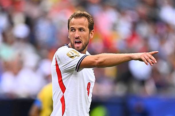 Harry Kane bỏ lỡ cơ hội vàng ở những phút cuối trận.