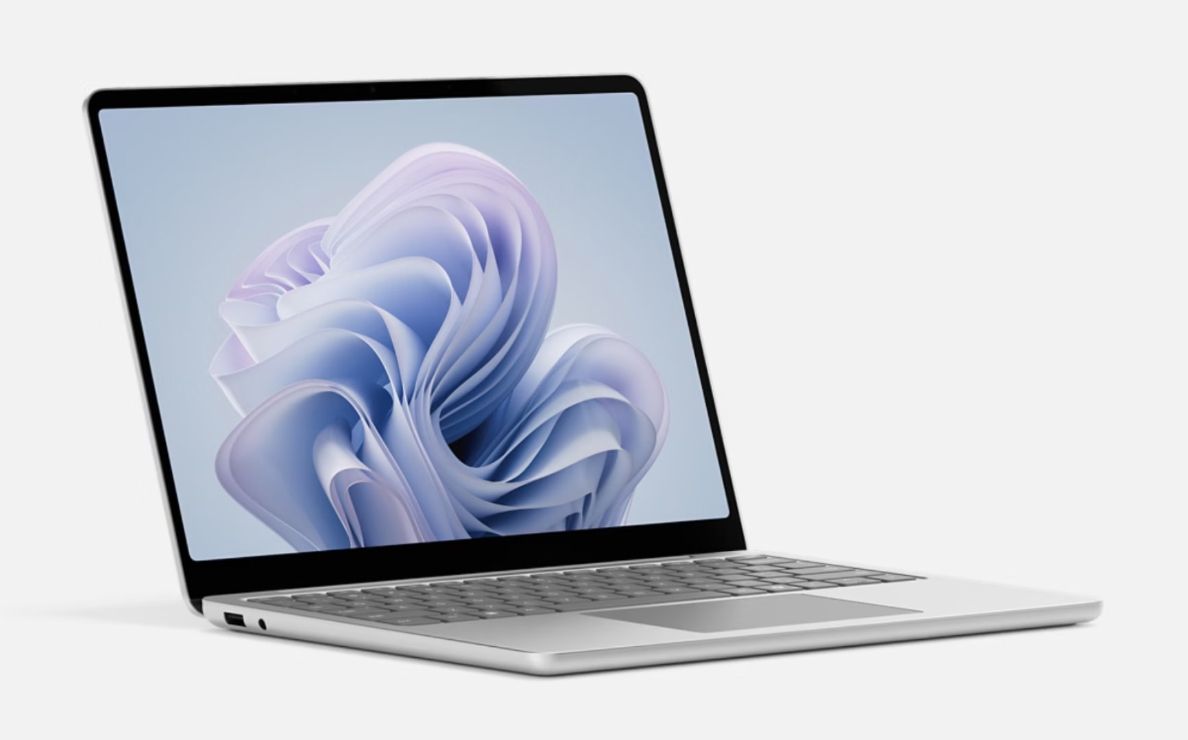 Cận cảnh mặt dưới của Surface Laptop 13 inch phiên bản mới.