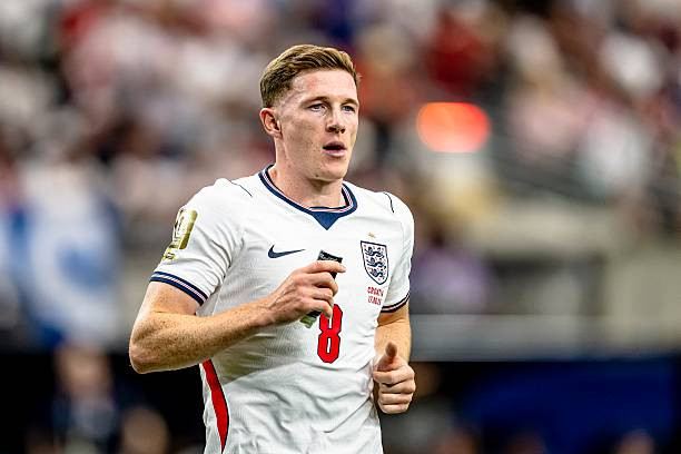 Elliot Anderson chuẩn bị gia nhập Manchester City với mức giá kỷ lục