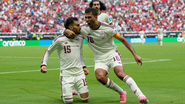 Đội tuyển Tây Ban Nha ăn mừng chiến thắng trước Uruguay tại World Cup 2026.