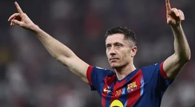 Robert Lewandowski trong màu áo Barcelona trước khi chuyển sang MLS thi đấu cho Chicago Fire